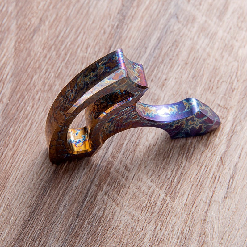 New Titanium Alloy Spiked Brass Knuckles
