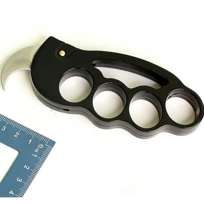 Knuckles with A Knife